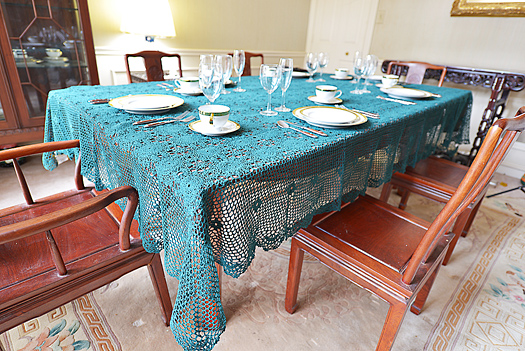 Festive Crochet Tablecloth. EveryGreen color. 70x140" - Click Image to Close